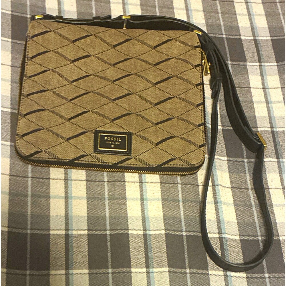 Fossil Geometric Crossbody Bag Beige/Black Zip Top Adjustable Strap Gold HW
